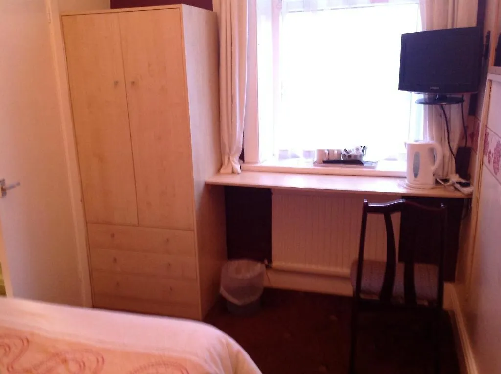 The Peerless Hotel Blackpool Guest house